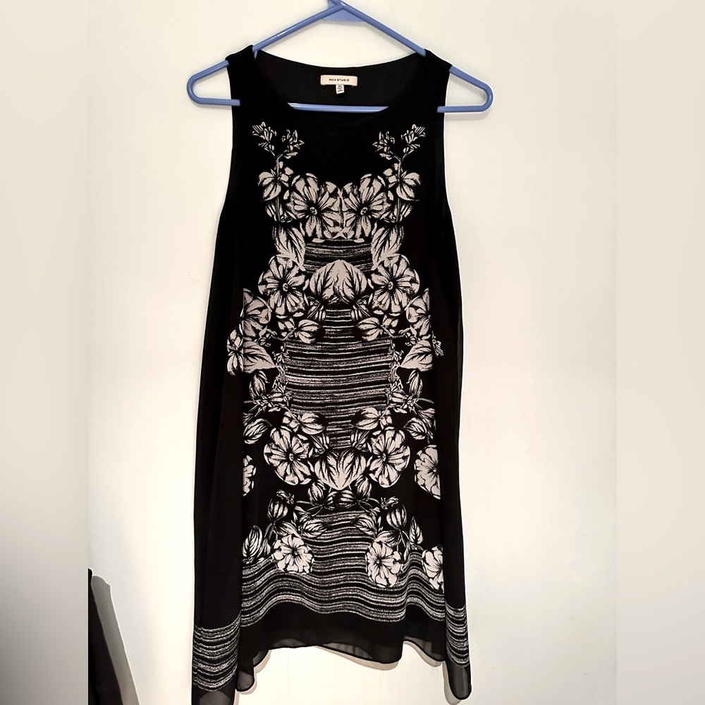 Max Studio - Size XSmall Black/White Sleeveless dress